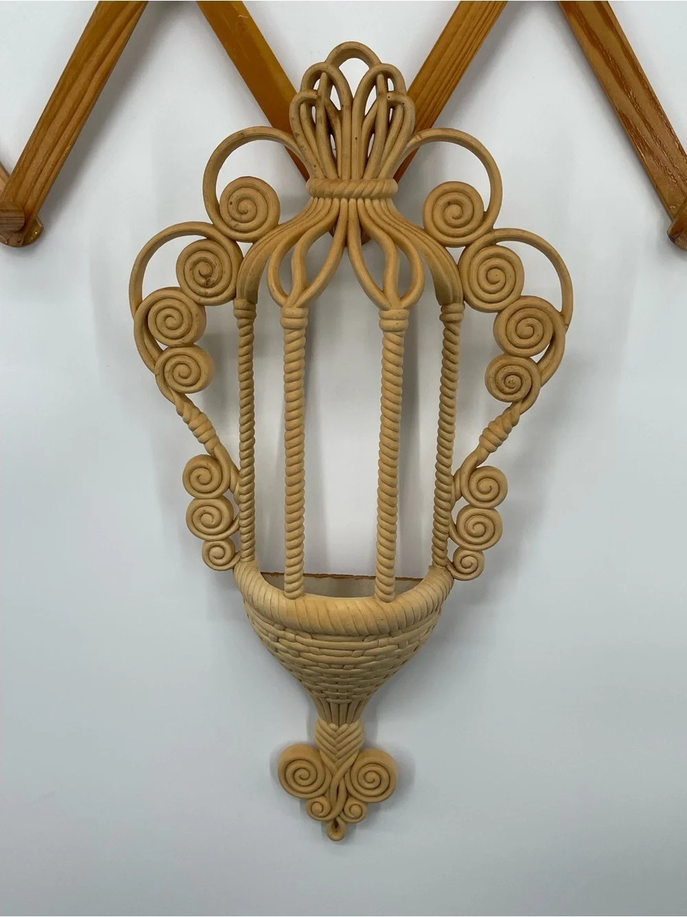 Burwood 1972 Decorative Wicker-Style Wall Basket